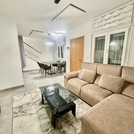 Hermoso Privado En Montebello *